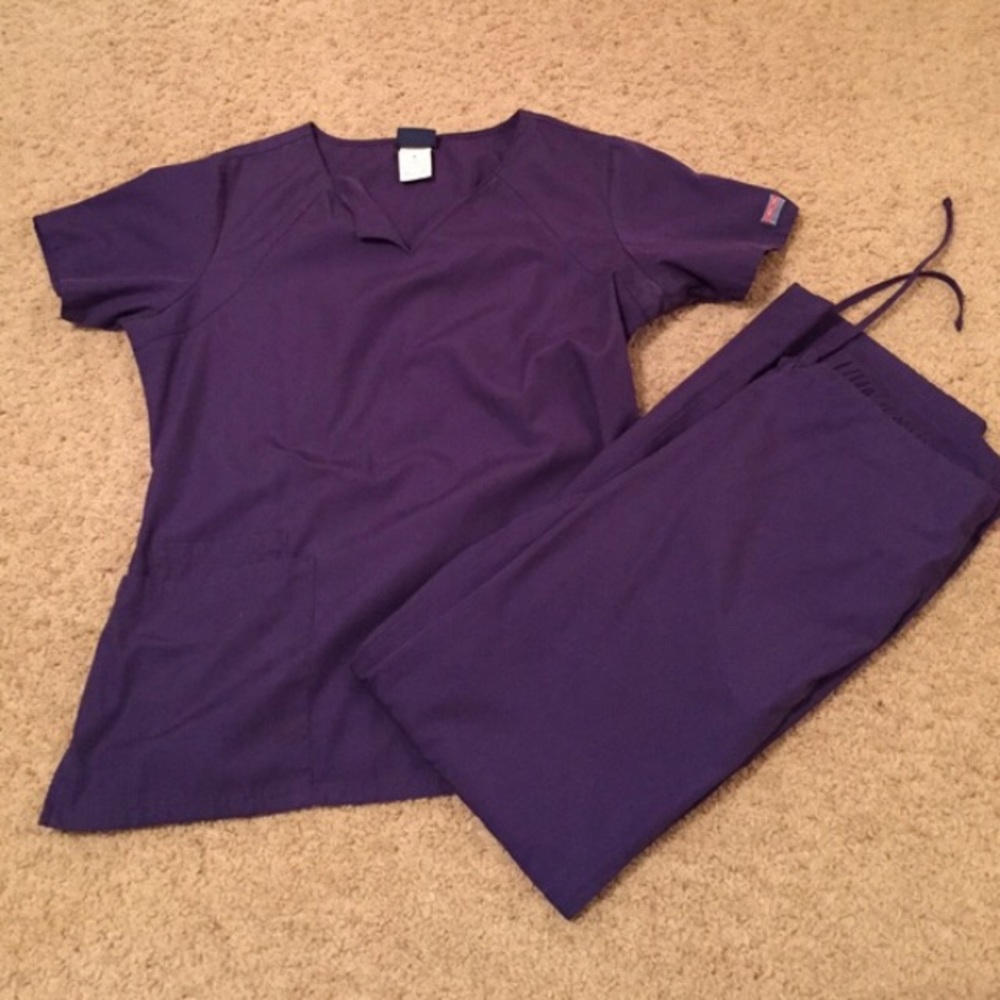 Cherokee Uniform Set